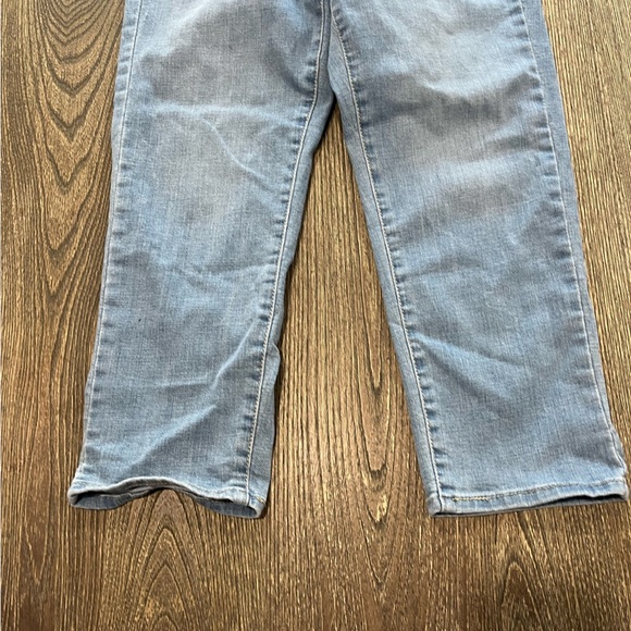 Levi's 311 Shaping Skinny Capri Jeans Mid Rise Denim Medium Wash Blue Size 27 - Picture 2 of 12